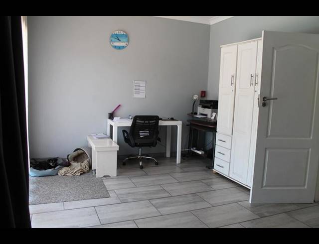 6 BEDROOM HOUSE FOR SALE IN DOWERGLEN